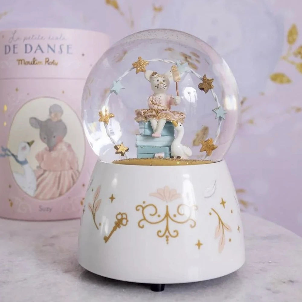 Bola de nieve musical / Musical snow globe - Escuela de danza