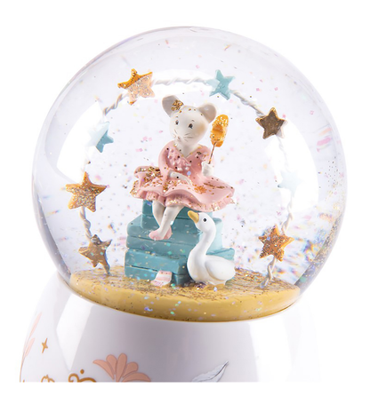 Bola de nieve musical / Musical snow globe - Escuela de danza